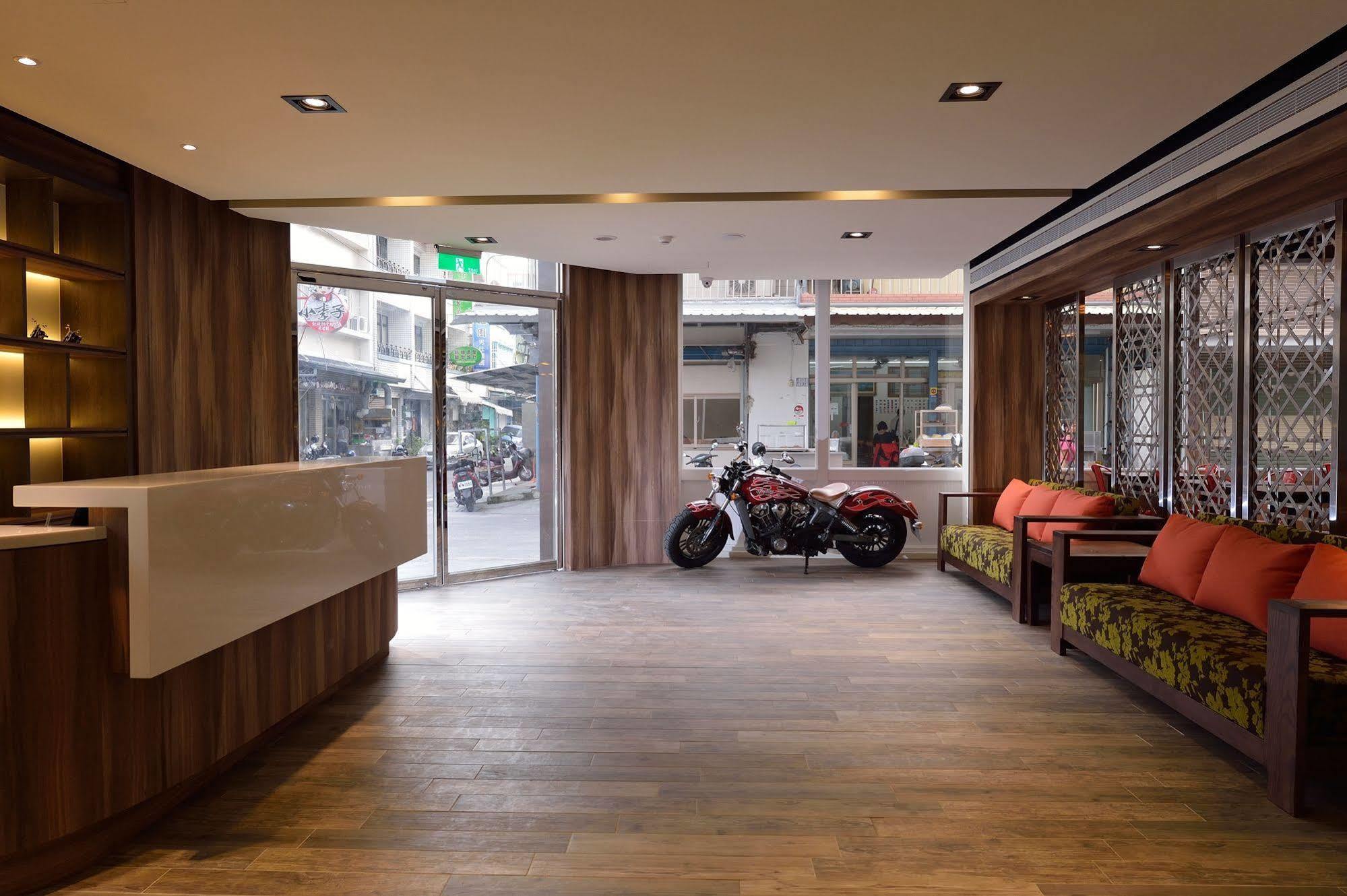 Home Rest Hotel Taitung Екстериор снимка