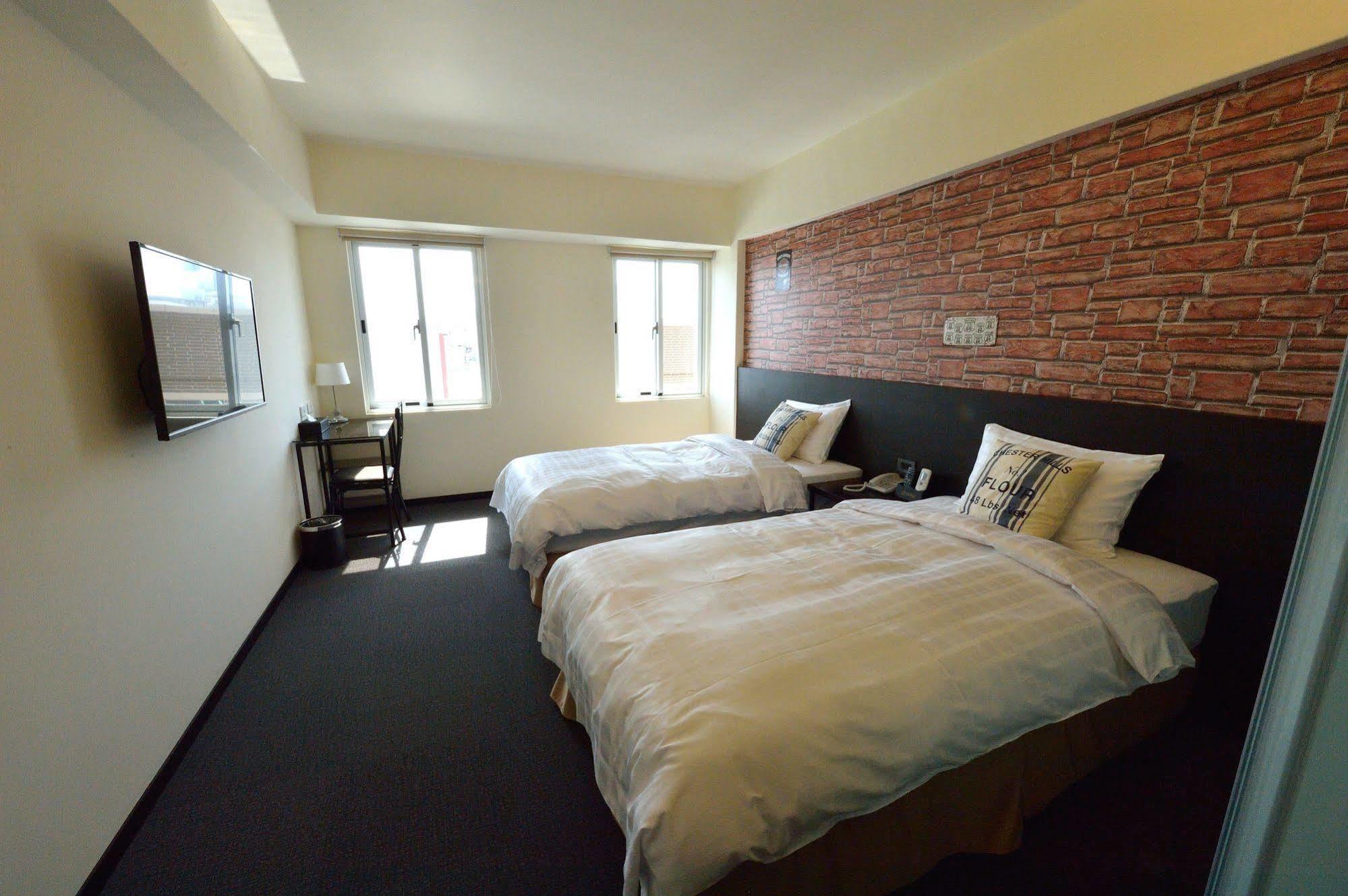 Home Rest Hotel Taitung Екстериор снимка