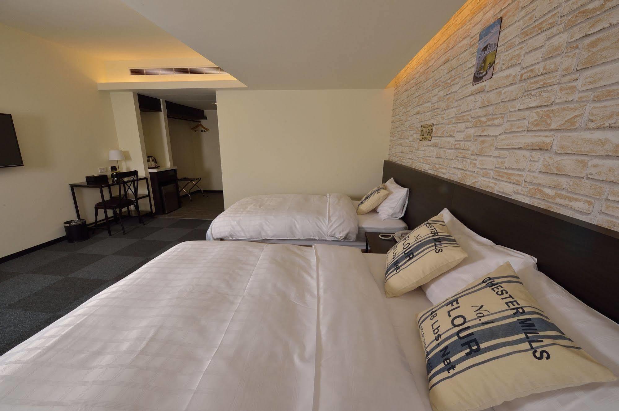Home Rest Hotel Taitung Екстериор снимка