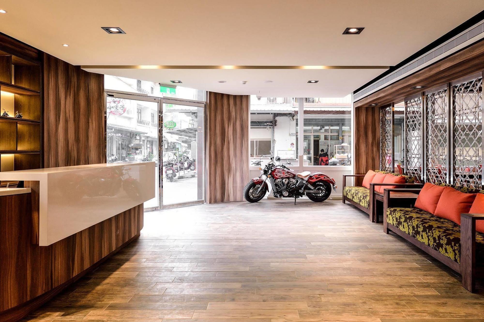 Home Rest Hotel Taitung Екстериор снимка